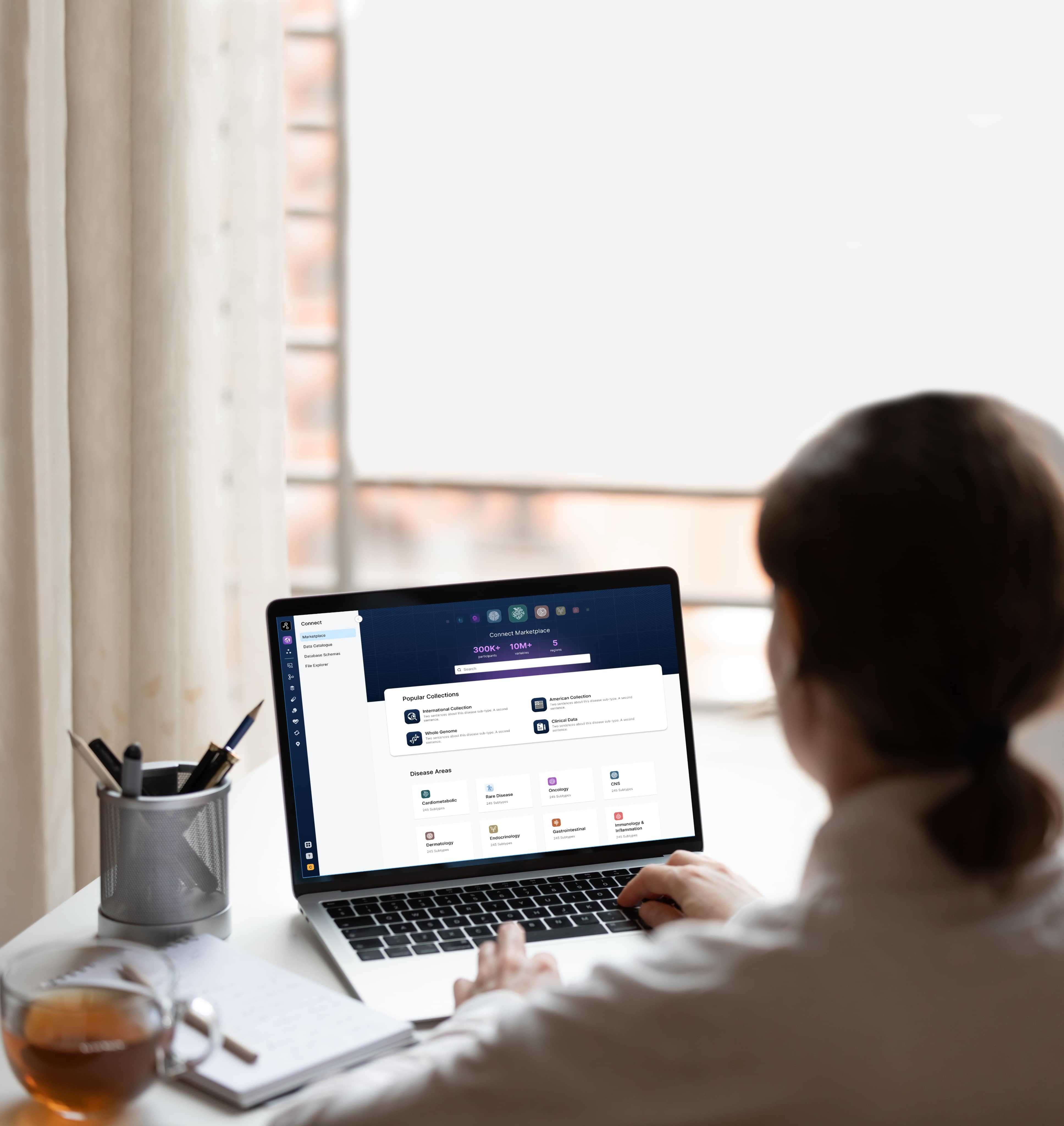 women-using-computer